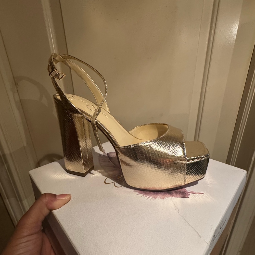 Jessica Simpson Metallic Gold Platform Heels